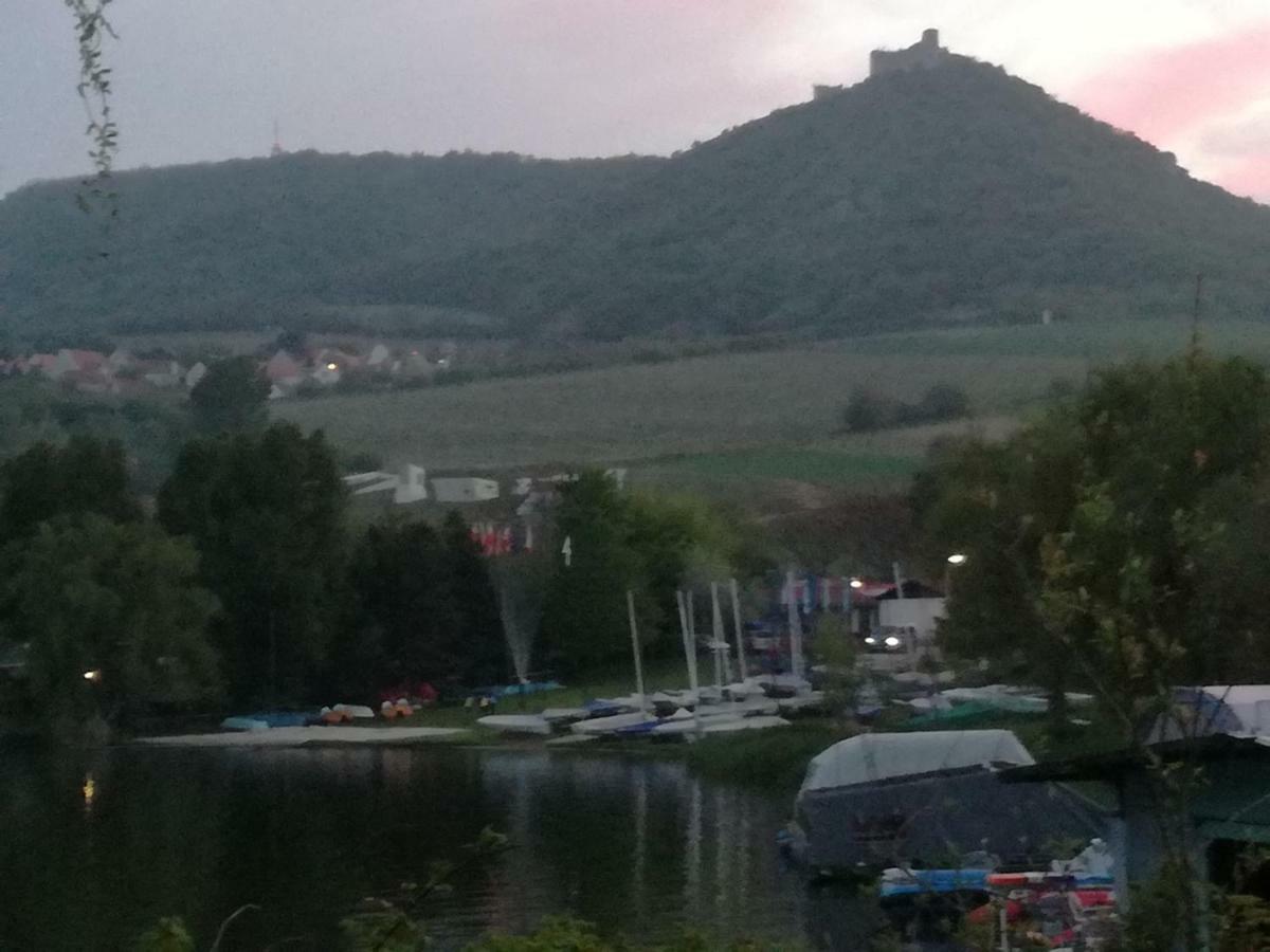 Penzion Nad Jezerem Pavlov Exterior photo