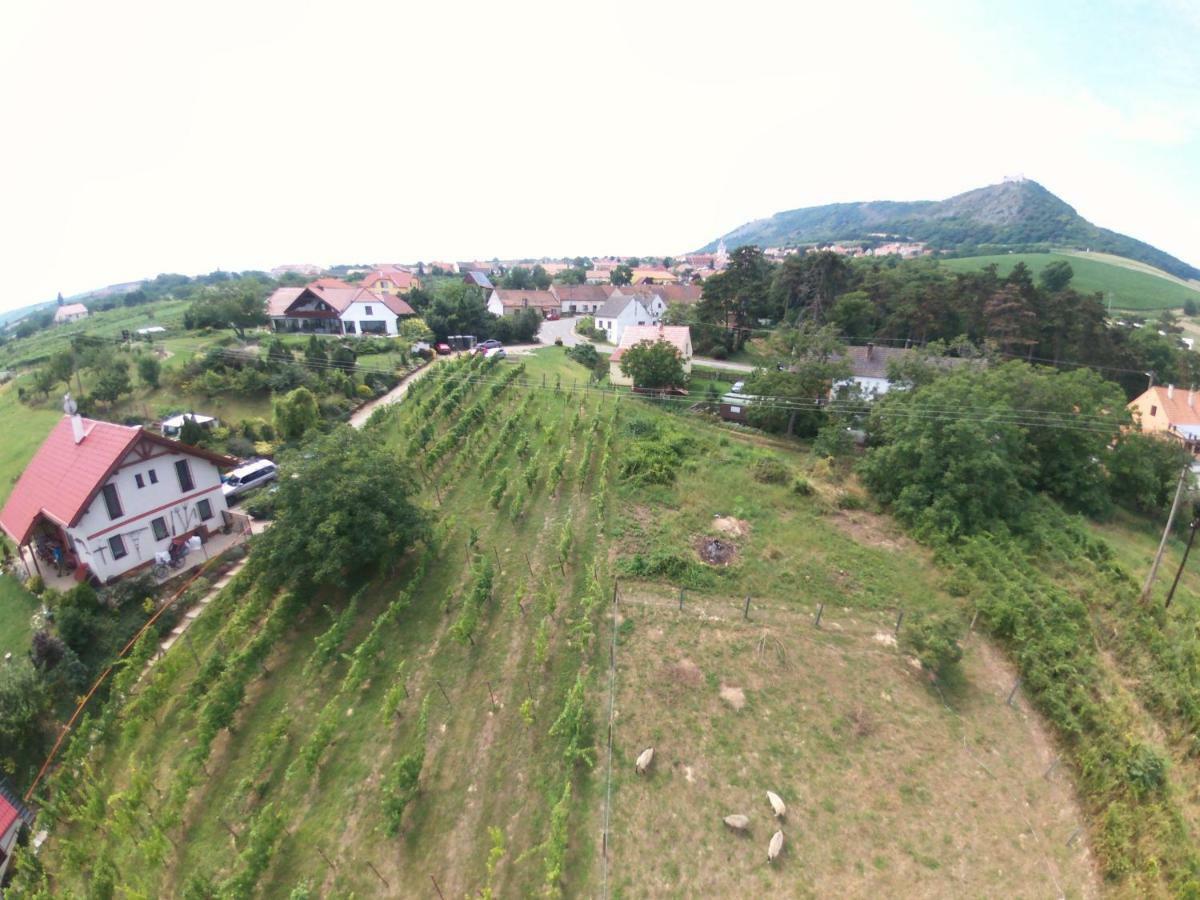 Penzion Nad Jezerem Pavlov Exterior photo