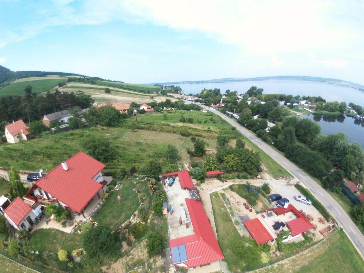 Penzion Nad Jezerem Pavlov Exterior photo